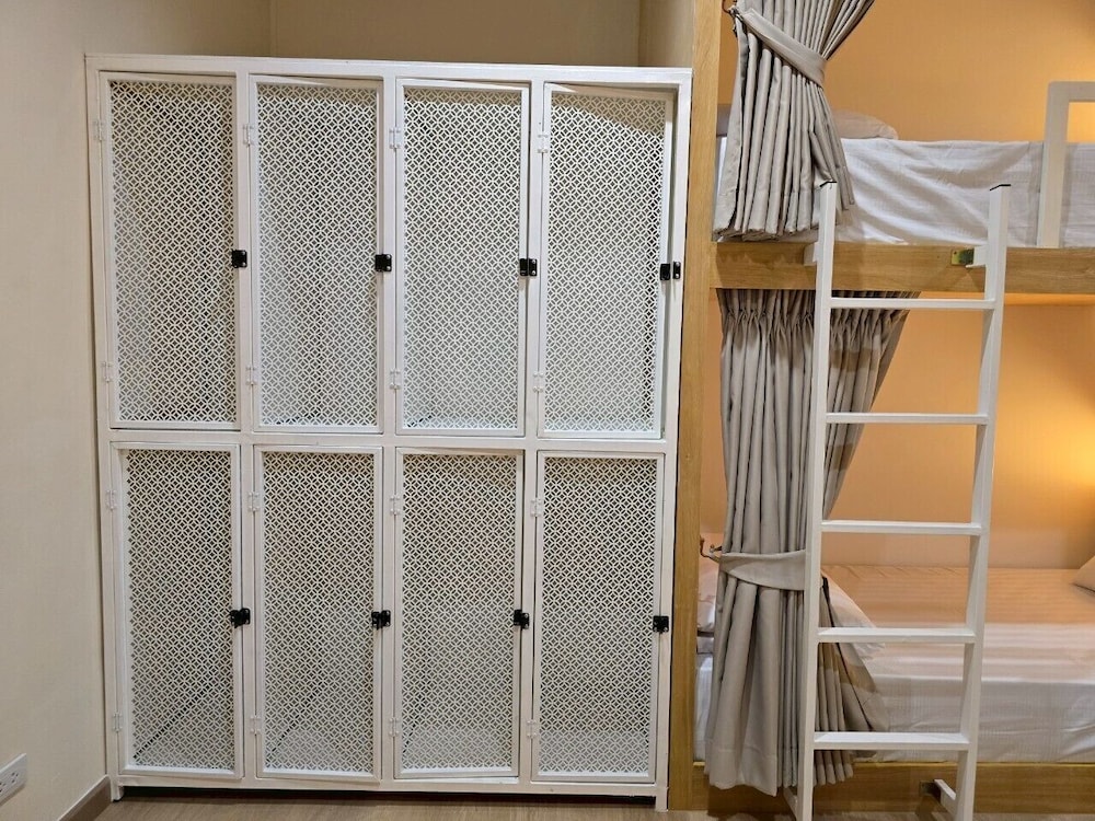4 Bed Private Dorm photo 3
