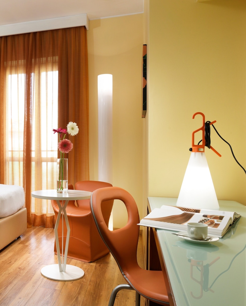 Superior Double Room, City View