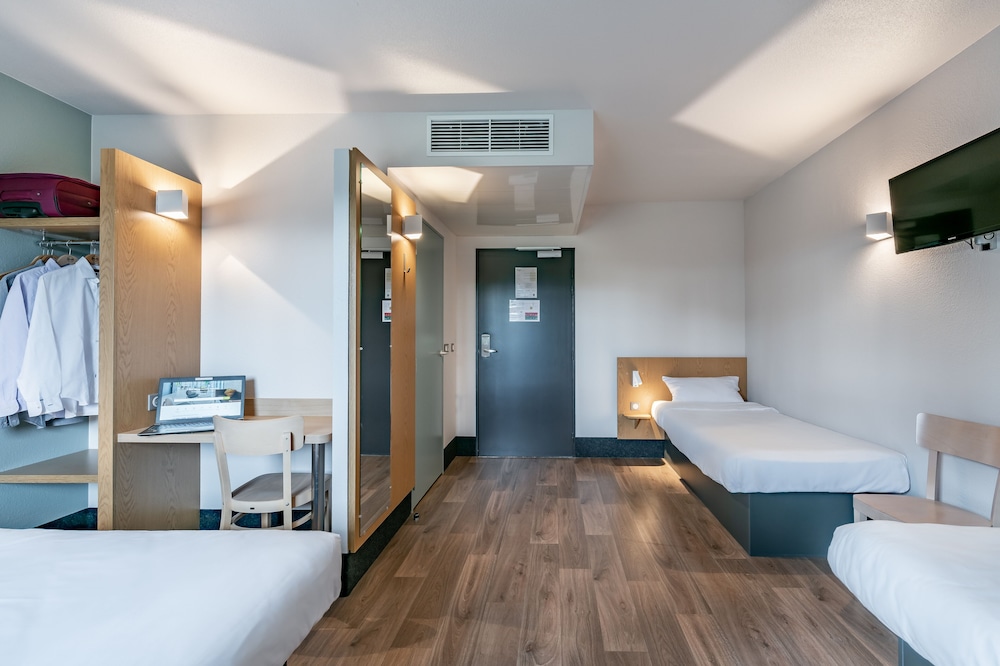 Quadruple Room, Non Smoking photo 1