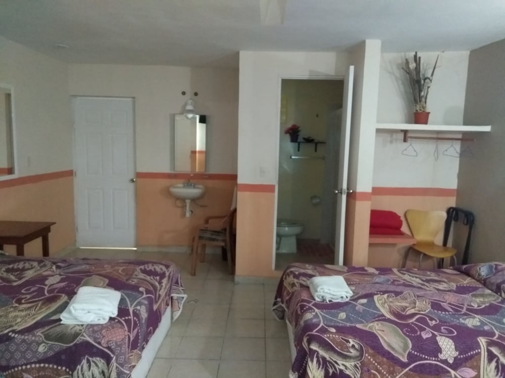 Family Quadruple Room, Partial Sea View photo 3