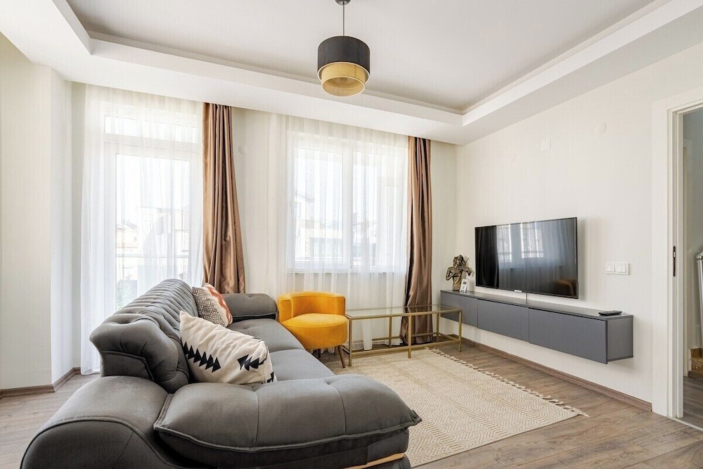 Premium Apartment, Multiple Beds, City View