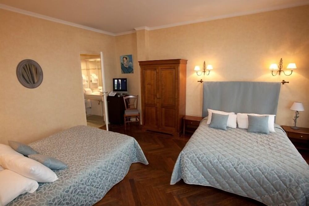 Family Quadruple Room photo 3