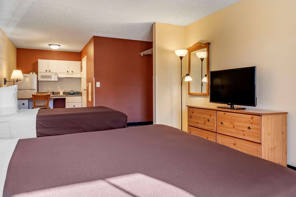 Room, 2 Double Beds, Accessible, Non Smoking (Efficiency) - Photo 3