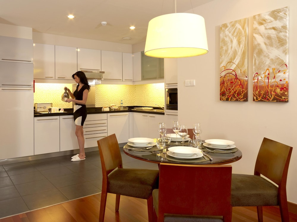 Executive Suite, 2 Bedrooms - Photo 6