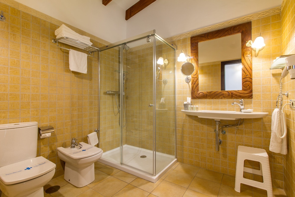 Traditional Double Room, 1 Queen Bed, Balcony - Photo 22