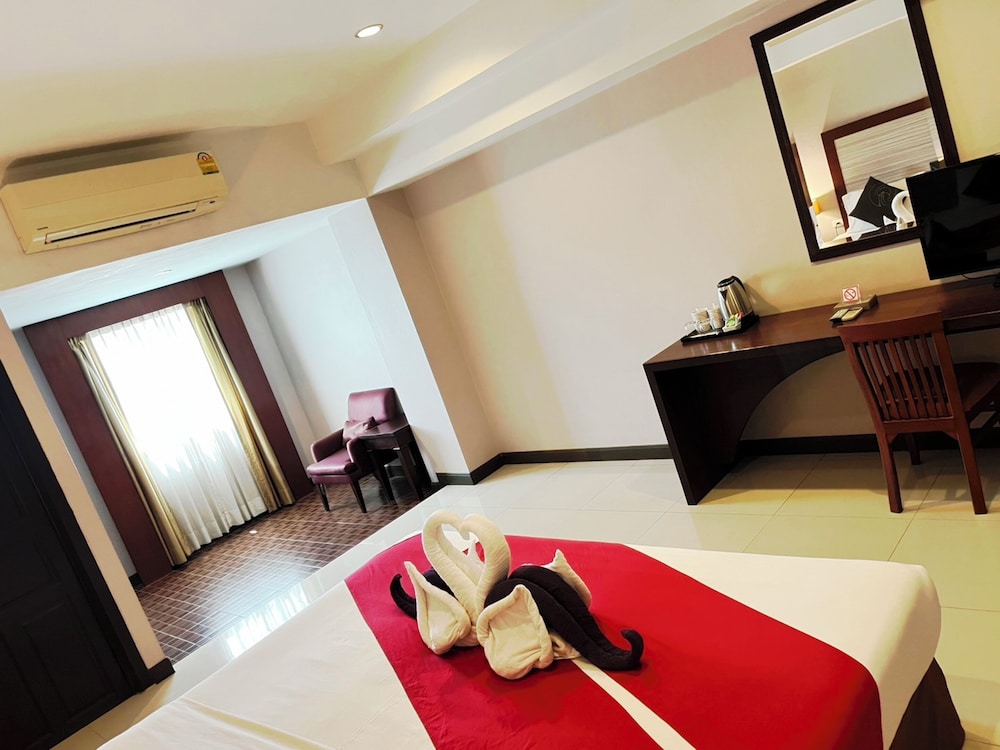 Superior Double or Twin Room - Photo 7