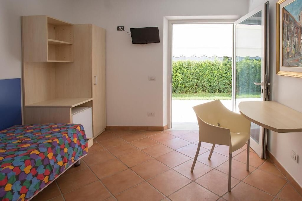 Classic Single Room