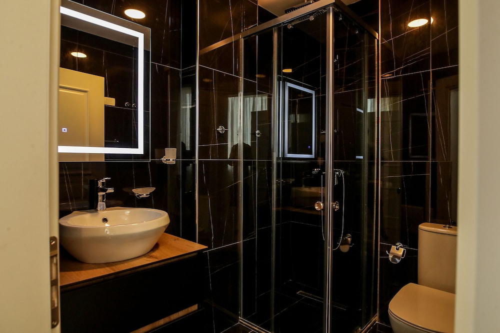 Deluxe Triple Room photo 3