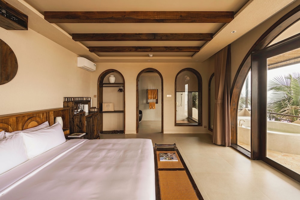 Luxury Room, Beach View