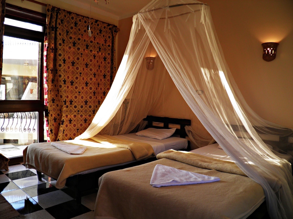 Double Room - Photo 2