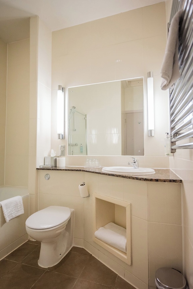 Classic Twin Room, 2 Twin Beds - Photo 10