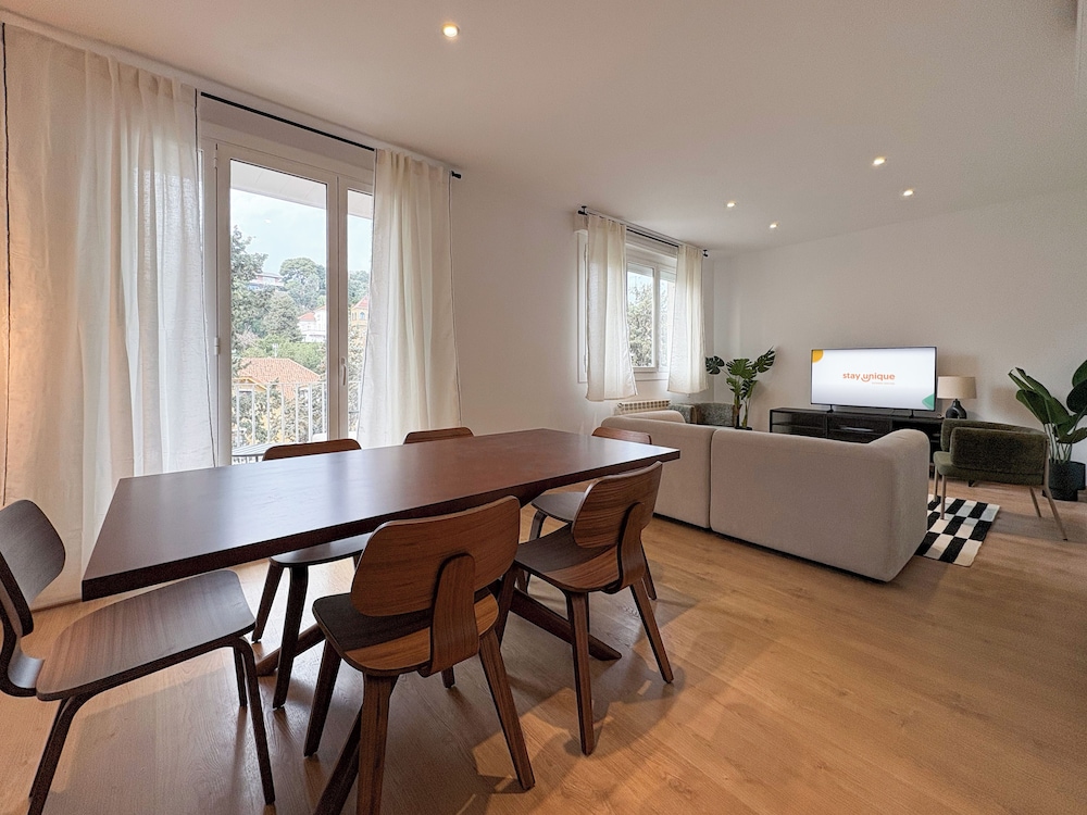 Apartment (3 Bedrooms)