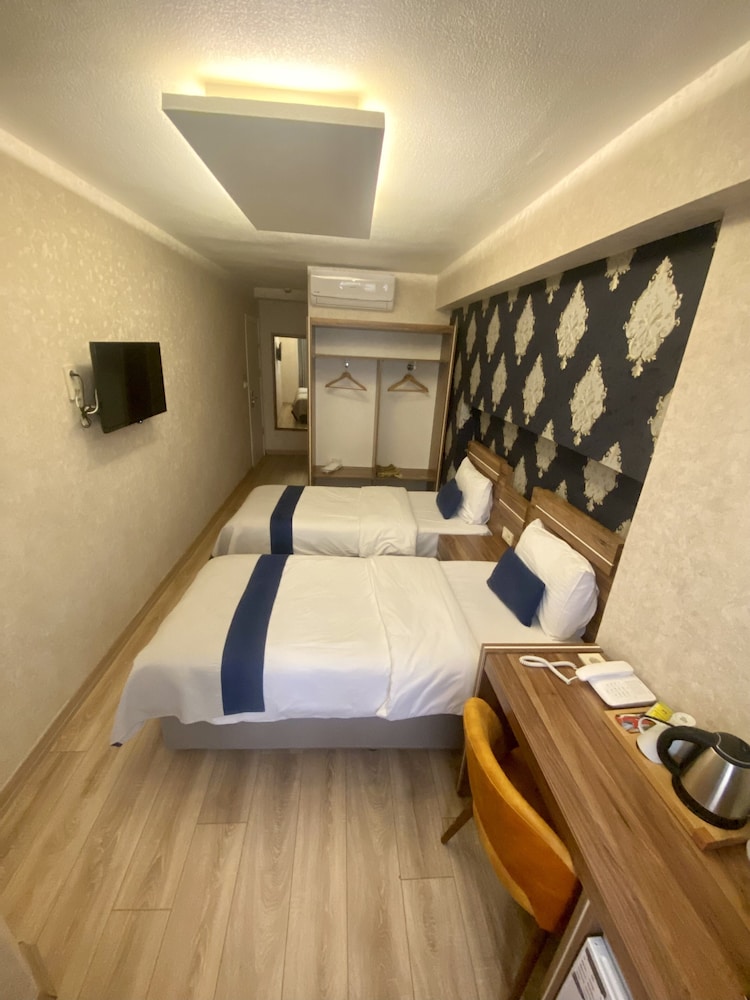 Standard Room photo 3