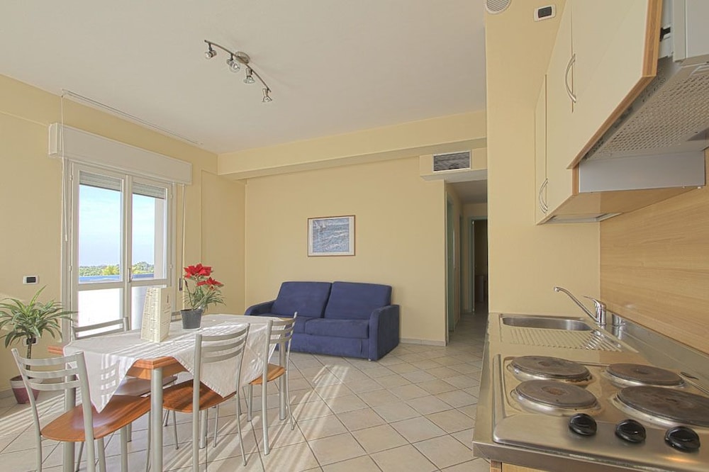 Comfort Apartment photo 3