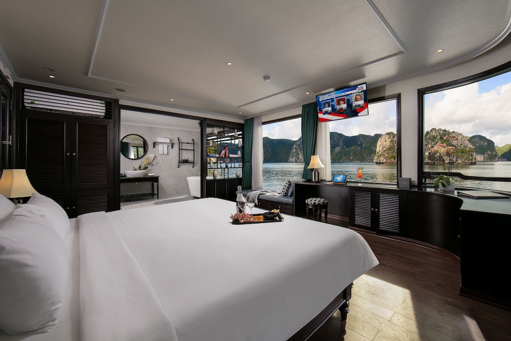 Regal Panorama Suite With Private Terrace, Upper Floor photo 1