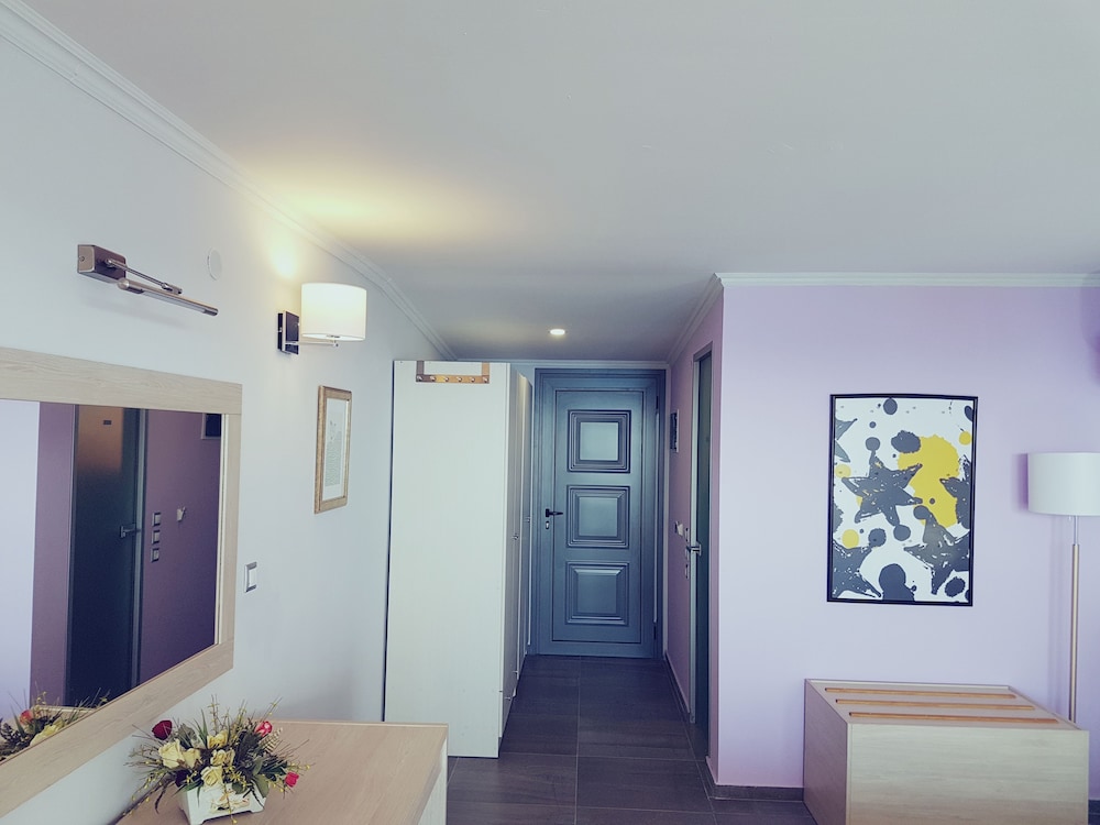 Superior Double or Twin Room, Sea View photo 3