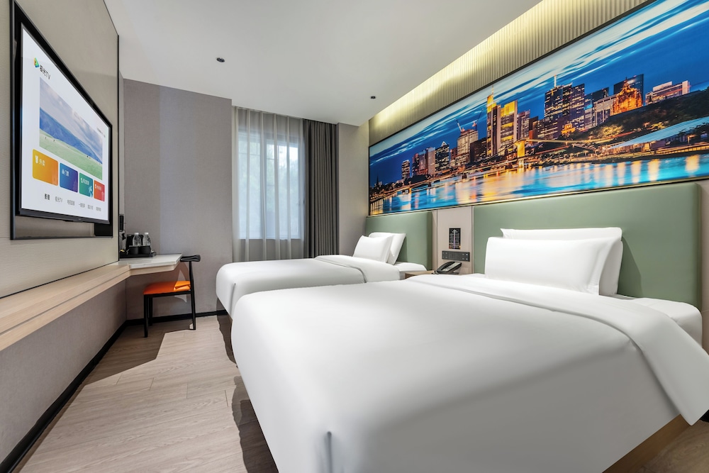 Senior Room, 2 Double Beds, Ensuite