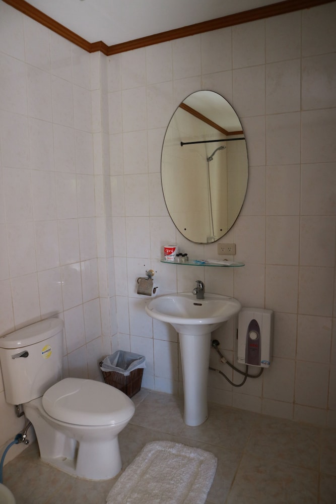 Amihan Pool Villa, Family Suite photo 2