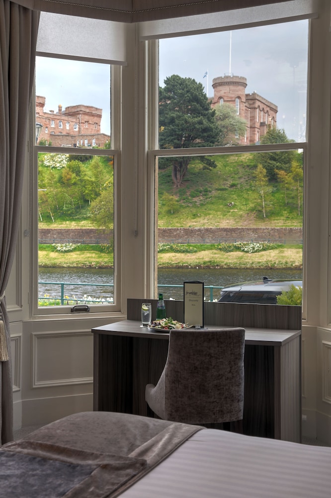 Executive Room, 1 Double Bed, Non Smoking (View) - Photo 3