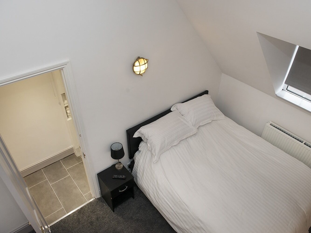 Superior Suite, Ensuite photo 2