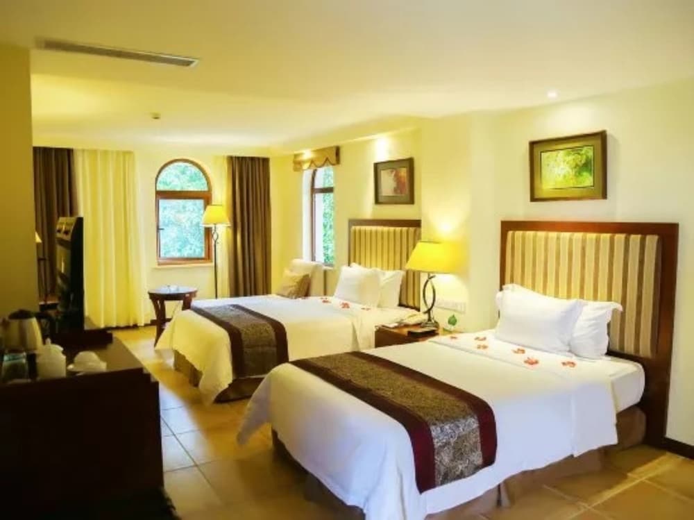 Superior Room, Garden View