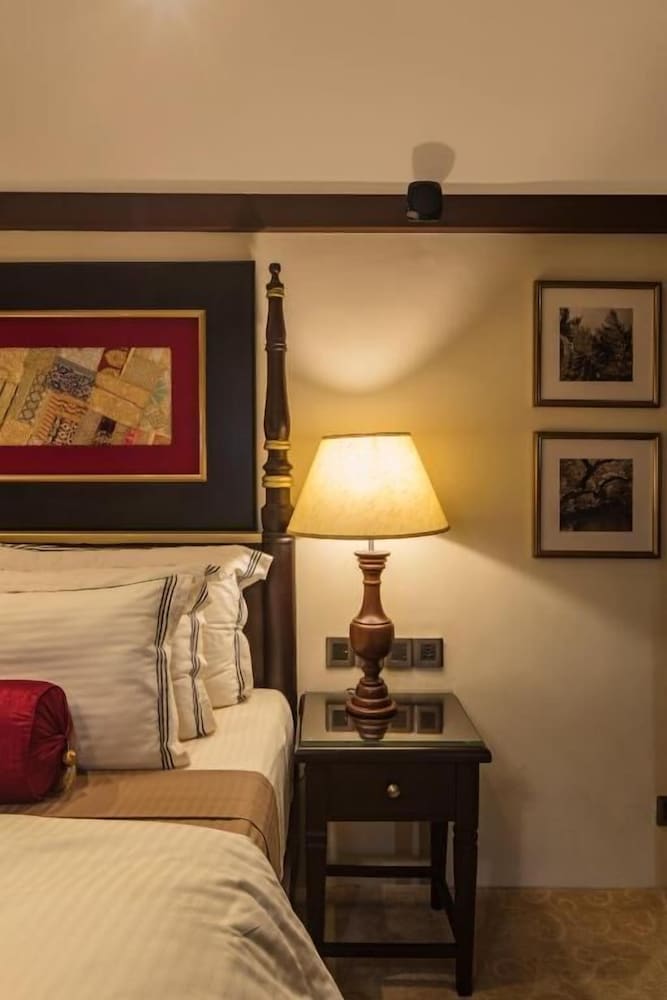 Deluxe Room, 1 King Bed, Mountain View, Mountainside