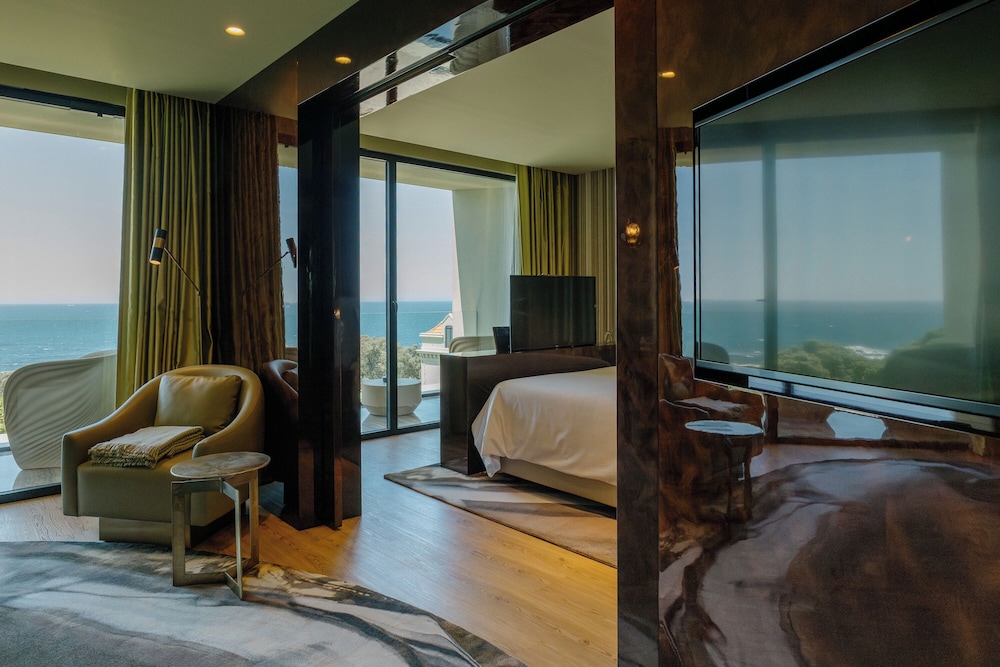 Onice Ocean View Suite