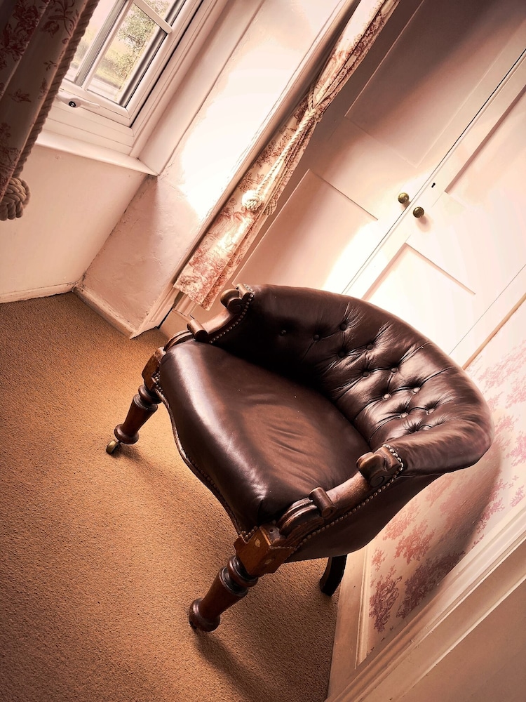 Deluxe Twin Room, Ensuite - Photo 3