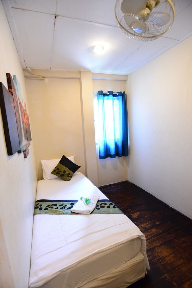 Single Room photo 1