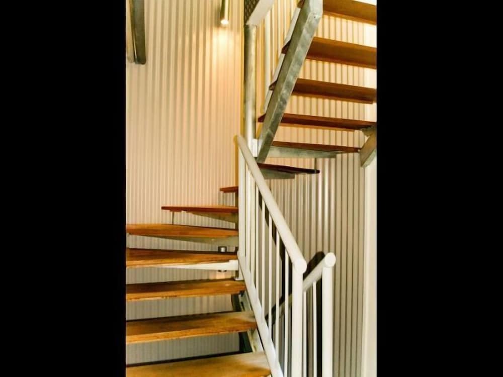 Seaspray 2 Bedroom Apartment 7 (2 night min) photo 2