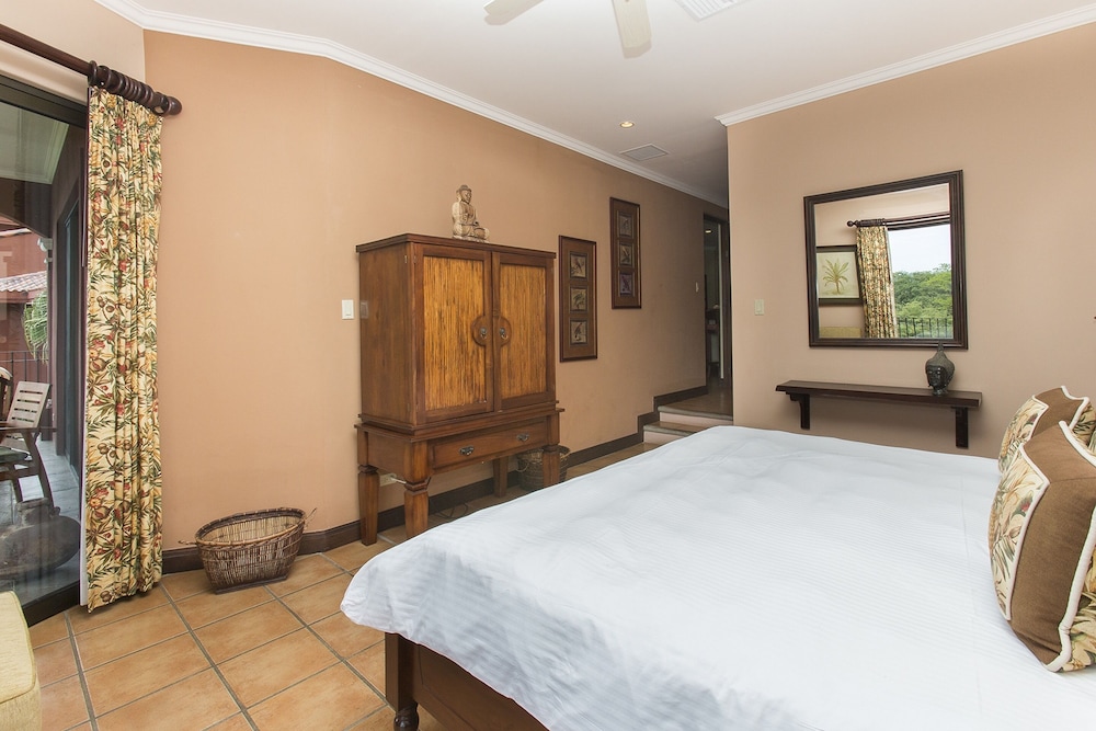 Bougainvillea 9305 - Luxury Apartment