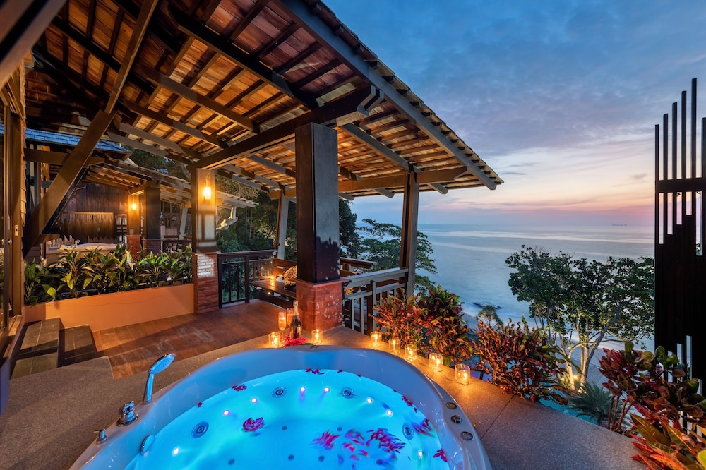 Junior Suite Jacuzzi Seaview - Photo 14