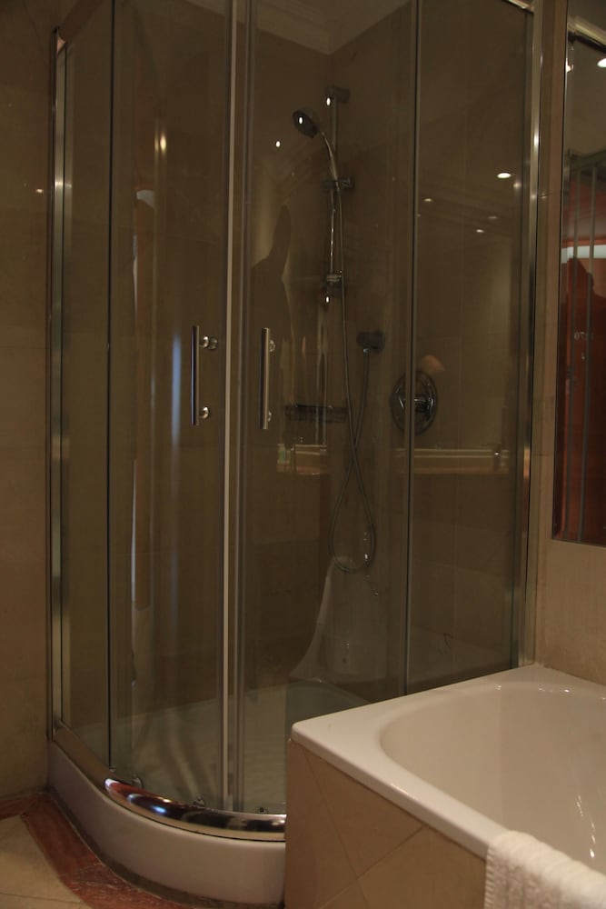 Deluxe Room, Pool View - Photo 13
