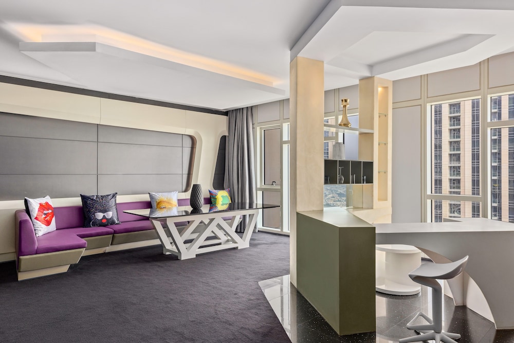 Elite Suite, 1 King Bed (Mega)