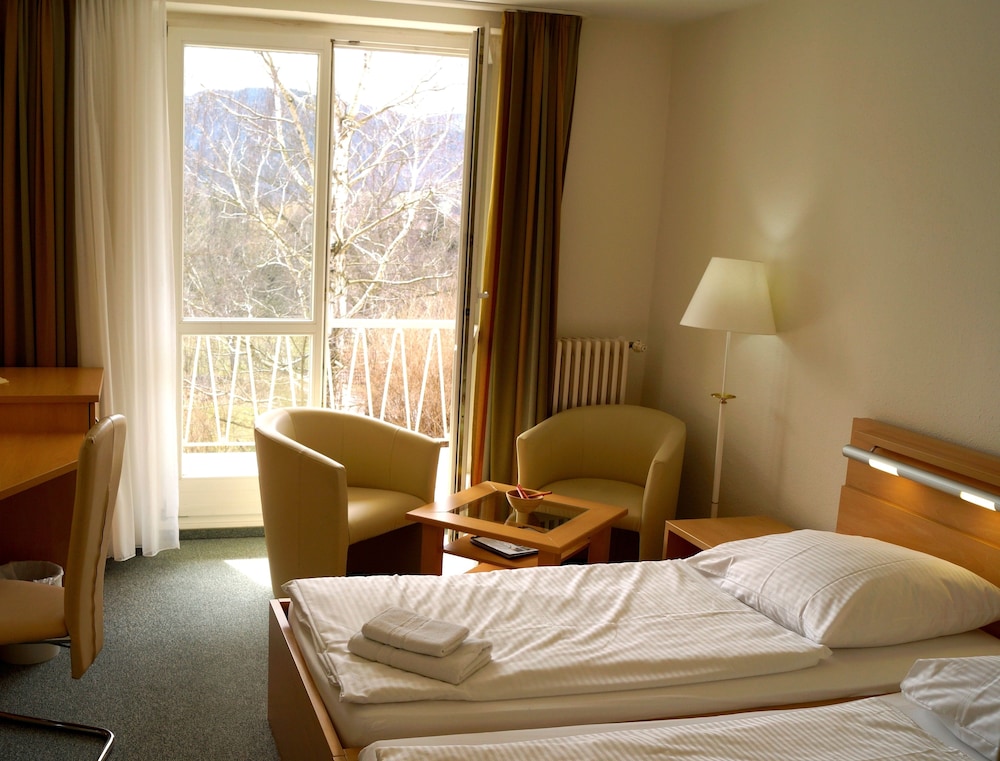 Double Room Single Use, Balcony, Garden View