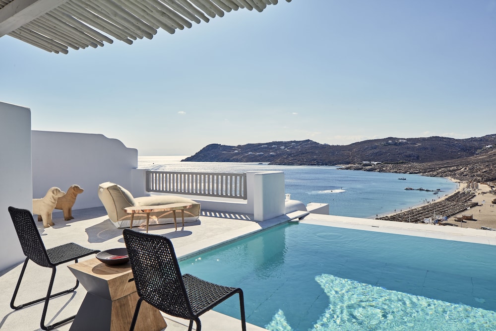 Executive Suite, Private Pool (Grand) - Photo 4