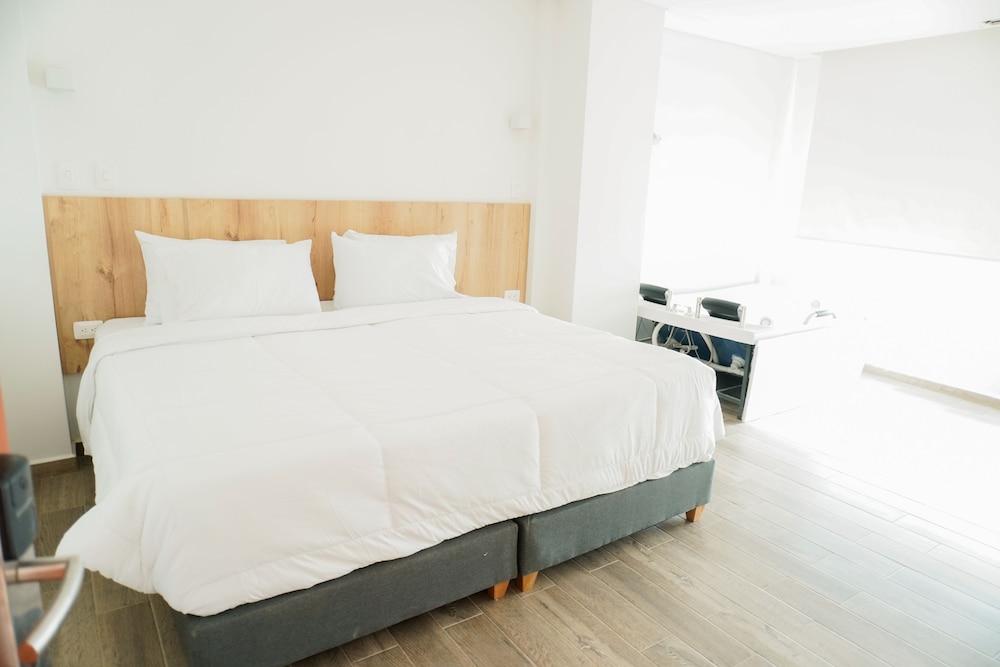 Superior Double or Twin Room, Sea View - Photo 2