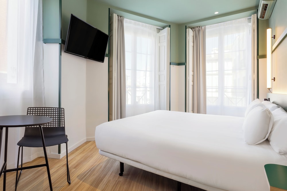 Superior Room, City View photo 2