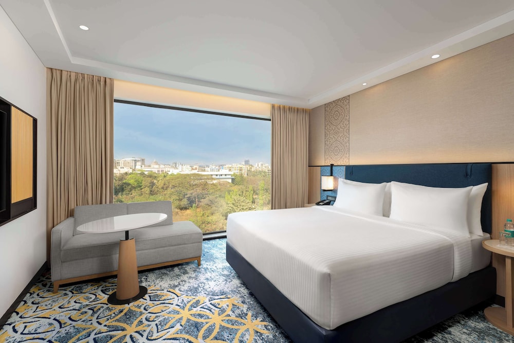 Room, 1 King Bed, City View