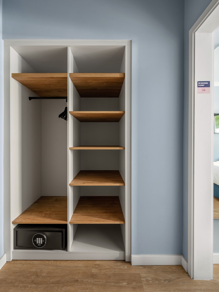 Standard Room - Photo 10