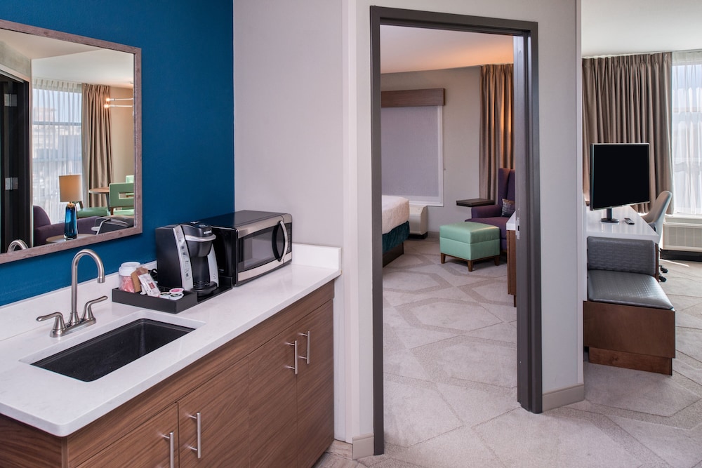 Suite, 2 Bedrooms photo 3