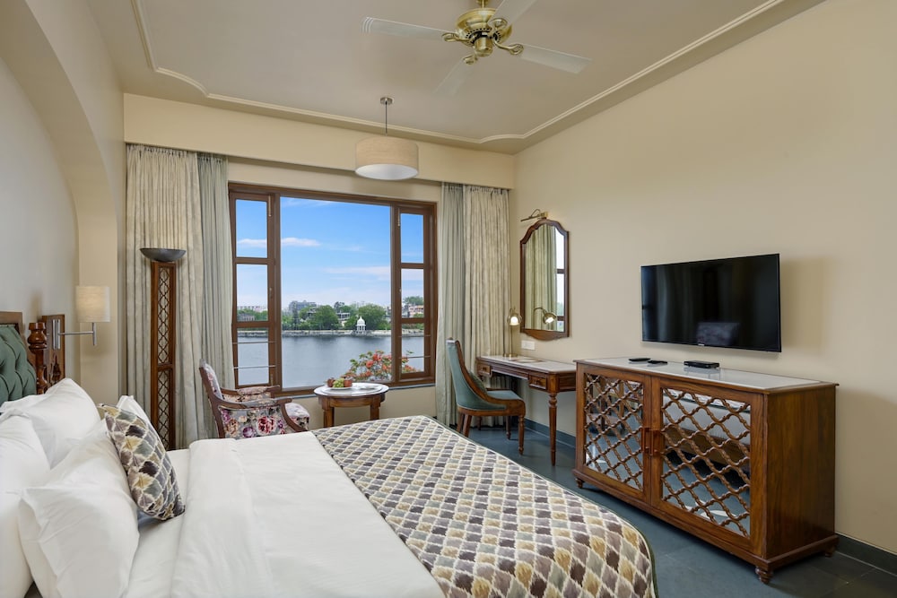 Lake View Imperial Room
