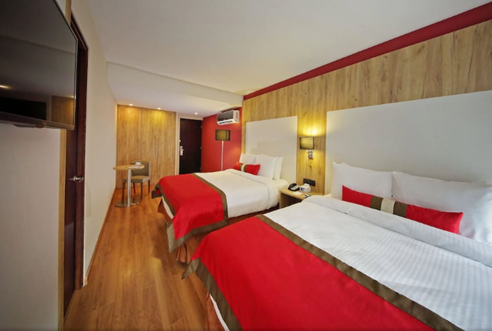 Suite, 2 Queen Beds, Non Smoking photo 1