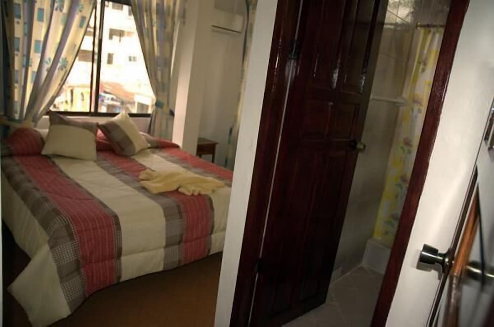 Double Room, 1 King Bed photo 3