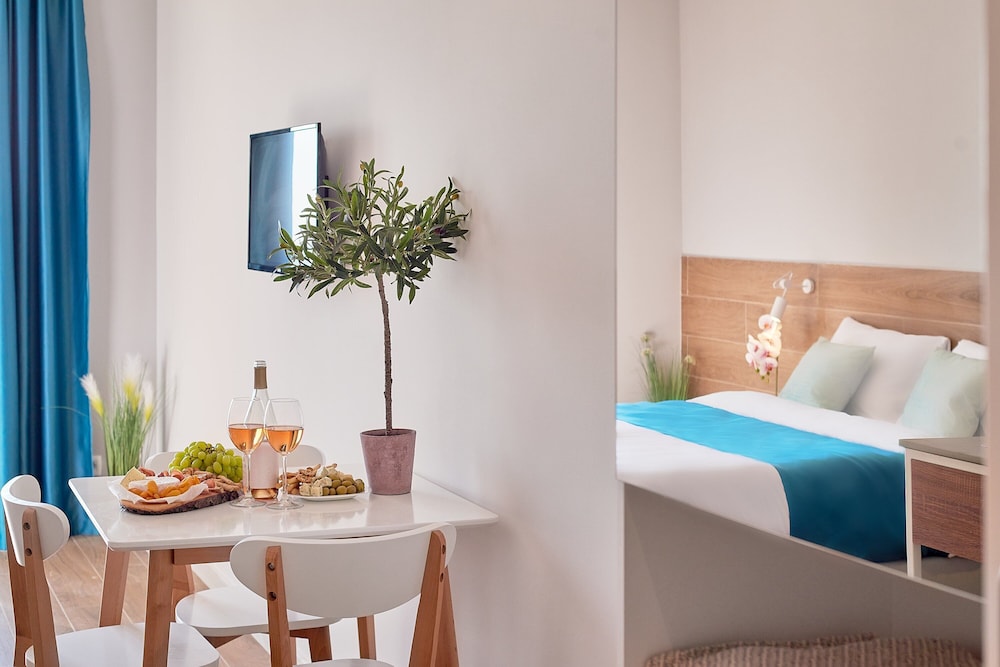 Deluxe Double Room, Sea View - Photo 3