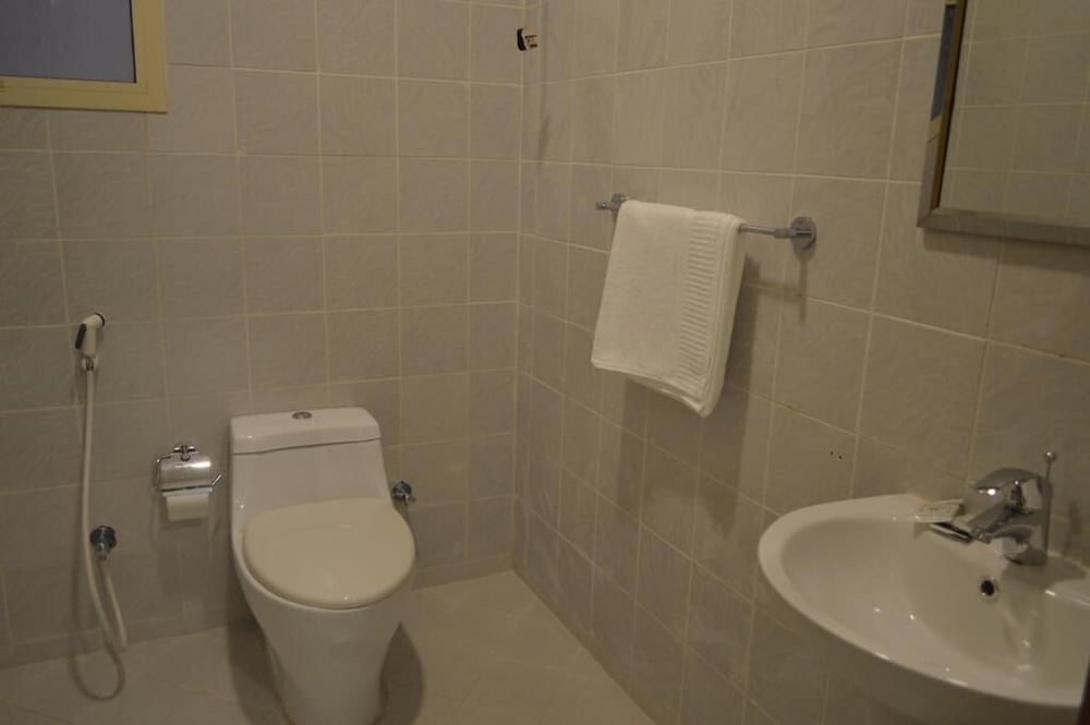 Two Bedroom Apartment - Photo 5