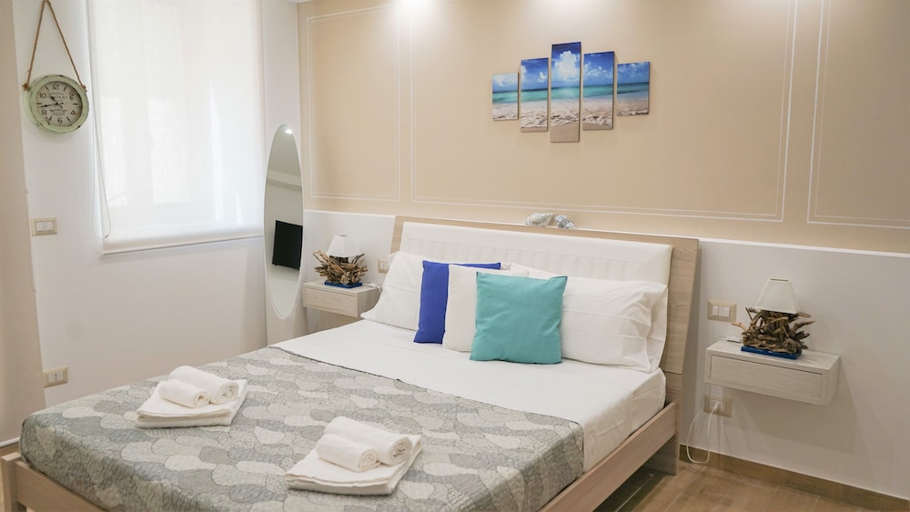 Exclusive Double Room, 1 King Bed (Sea)