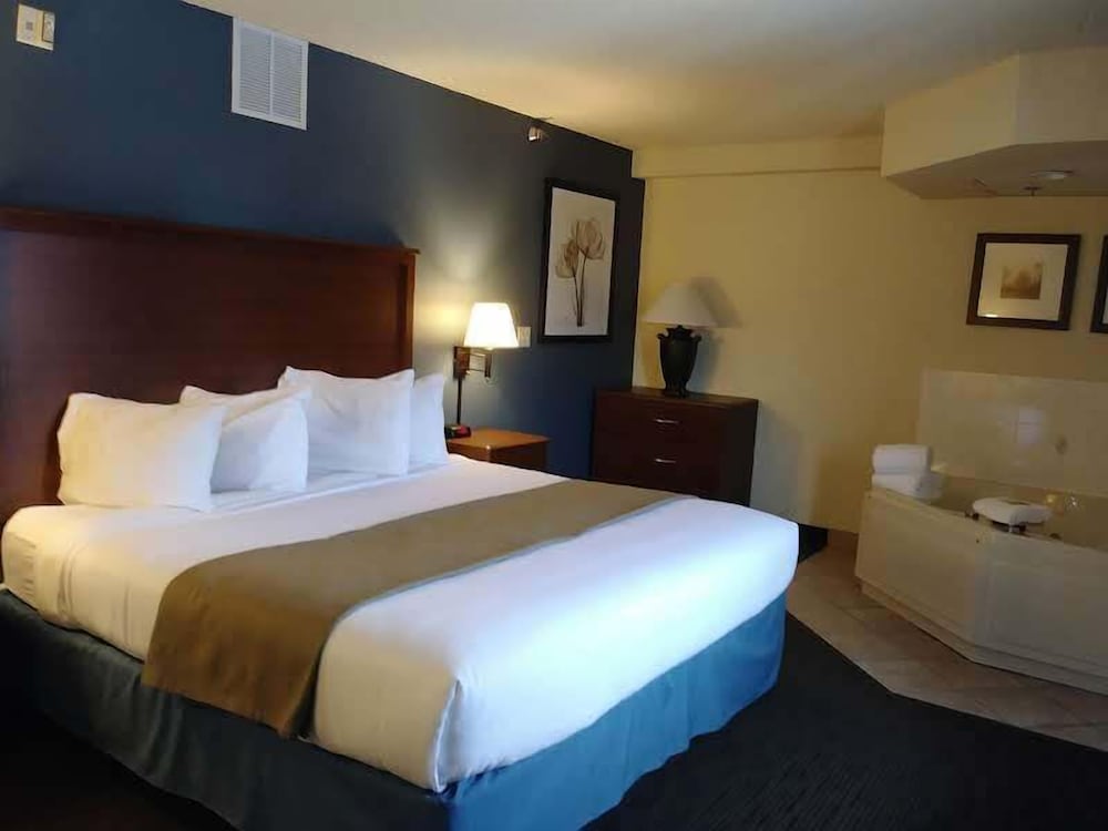 Superior Suite, 1 Bedroom, Non Smoking - Photo 3