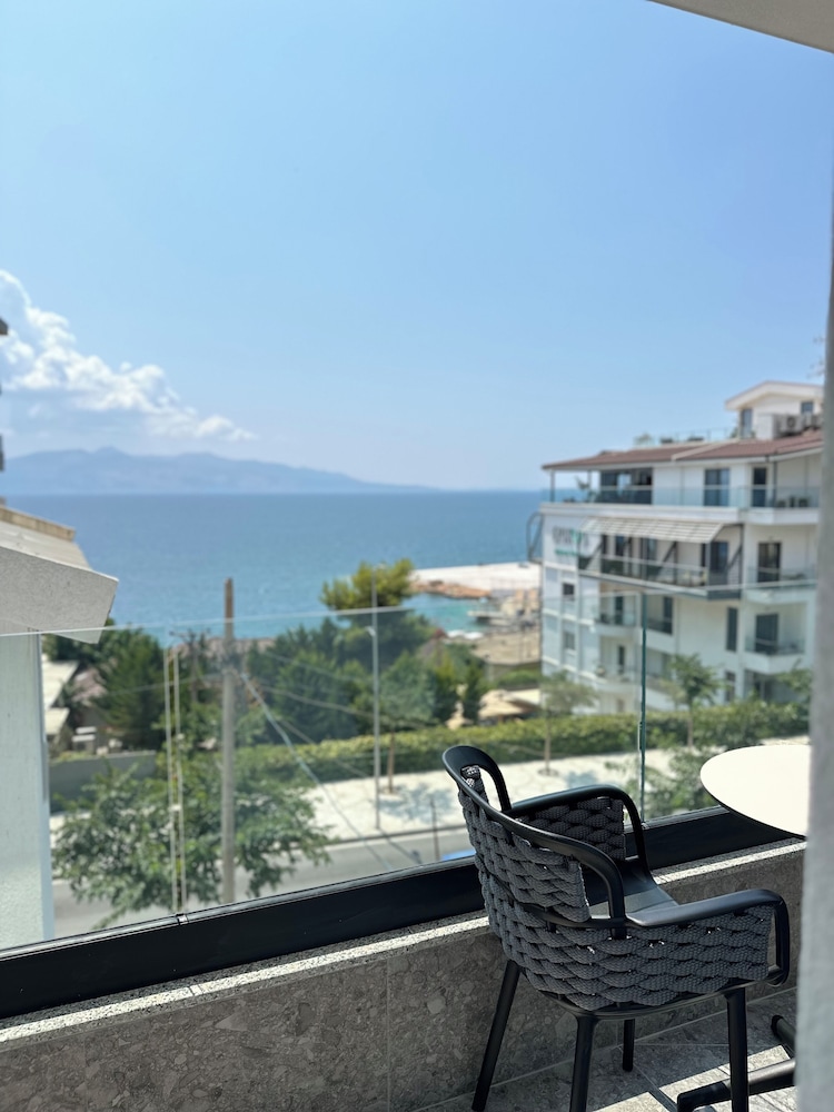 Superior Double/Twin room with Sea View photo 2