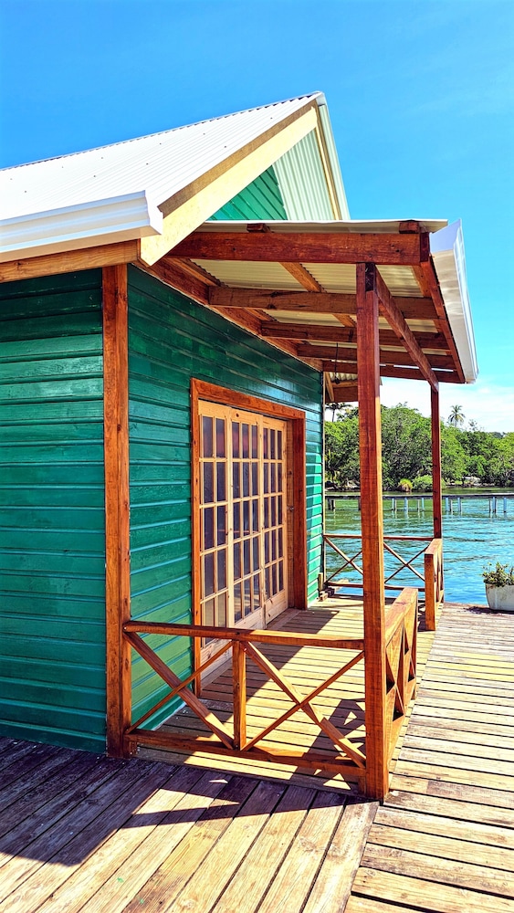 Deluxe Bungalow, Sea View, Overwater photo 2